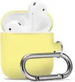 Силиконовый чехол на беспроводные наушники Apple AirPods 1 и 2 с карабином / Противоударный чехол для кейса на Эпл Аирподс 1 и 2 / Желтый
