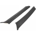 Облицовки передних стоек лобового стекла на Лада Приора, черные