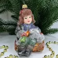 Irena-Co елочная игрушка, стекло Мальчик с зайчиком (10,5х7,5х6см)