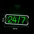 Неоновая вывеска 24/7, Открыто