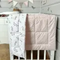 Одеяло стеганое в кроватку для новорожденного MamiBro, размер 90х110 см, 100% хлопок