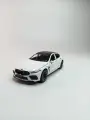 Коллекционная машинка игрушка металлическая BMW M8 для мальчиков масштабная модель 1:24 белая