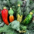 Irena-Co Набор елочных игрушек, стекло Овощи-5