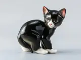 Фарфоровая скульптура Кошка Черный, Императорский фарфоровый завод , мягкий фарфор