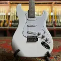 Электрогитара J&D Guitars ST-C Stratocaster SSS White